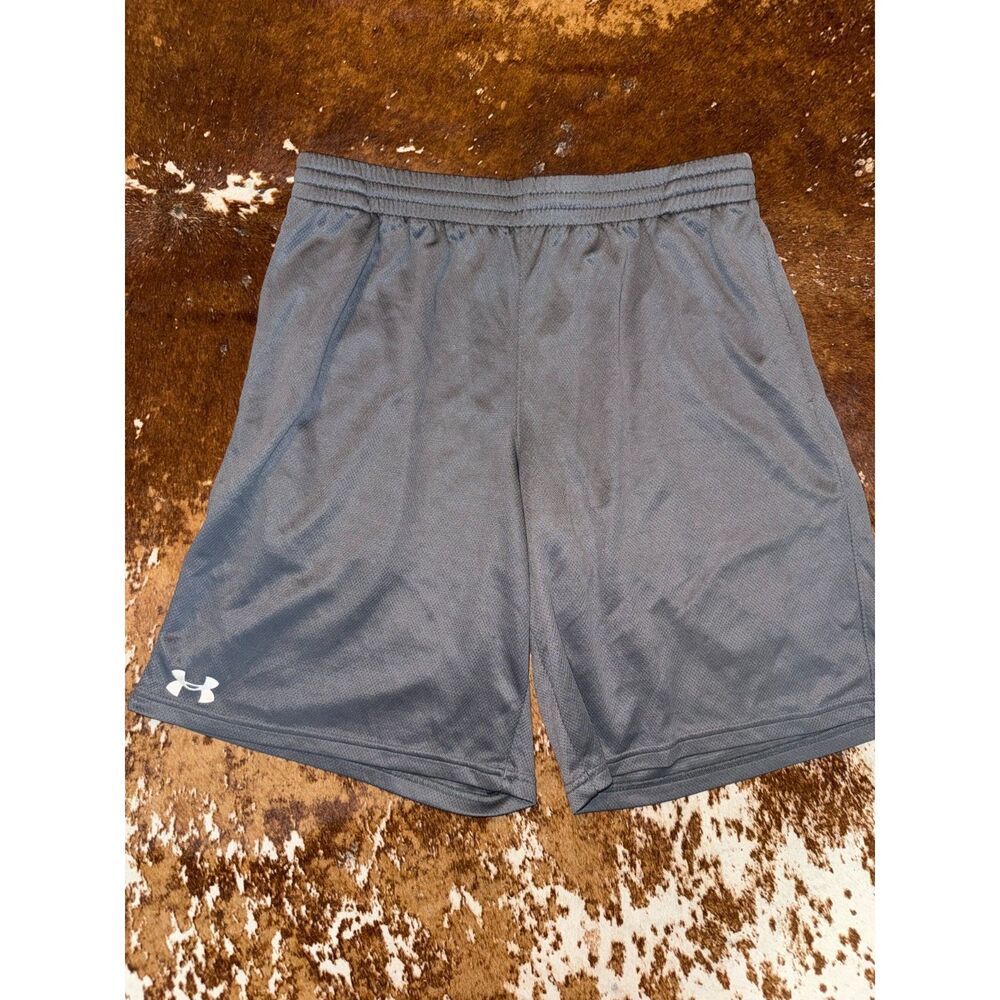 Under Armour gray mesh men's athletic training shorts size large